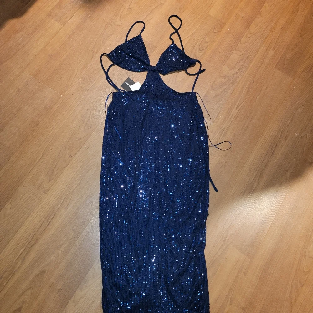 Sequin Sensation Midi Dress - Navy - Picture 5 of 6